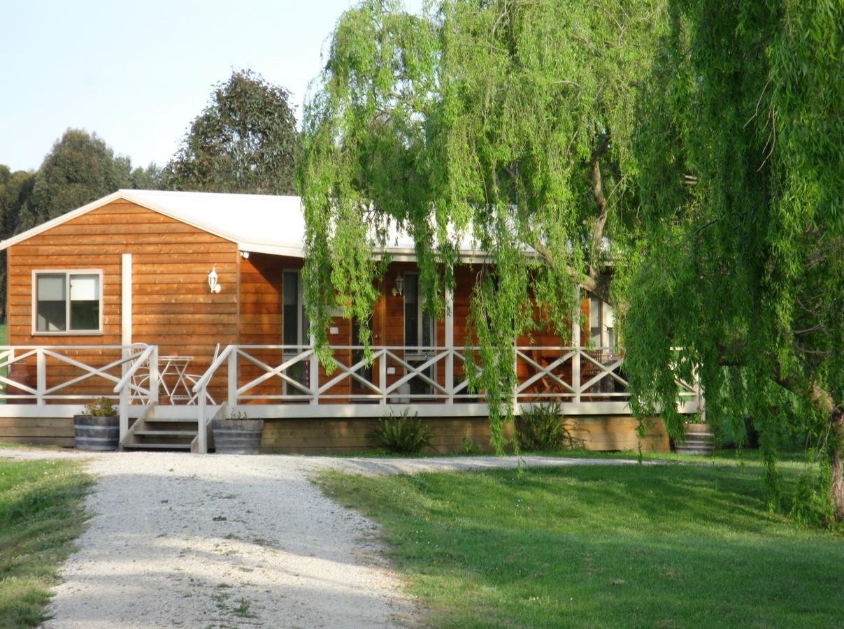 Little Lake Cottage Nyora Ngoại thất bức ảnh