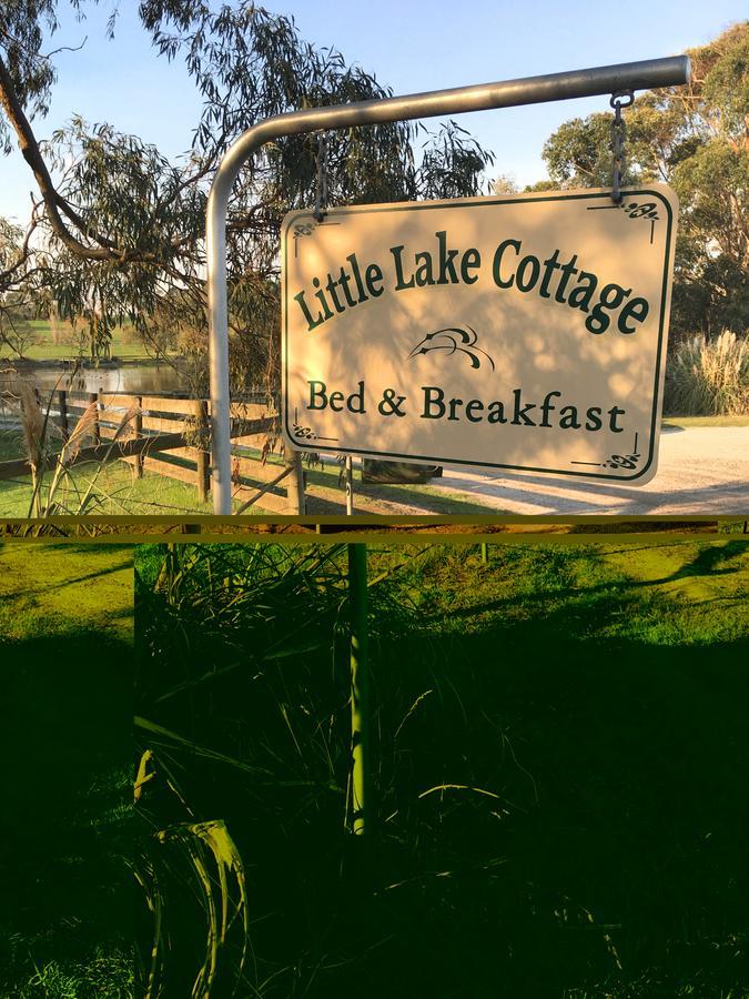 Little Lake Cottage Nyora Ngoại thất bức ảnh